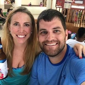 Meet your Posher, Dustin